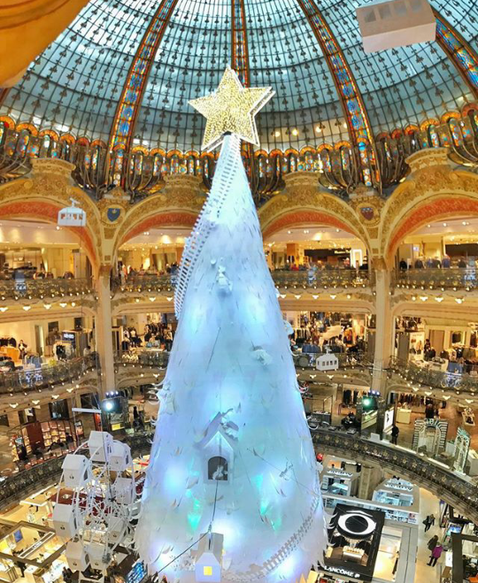 Paris se prepara para la Navidad